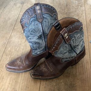 Ariat boots size 6
